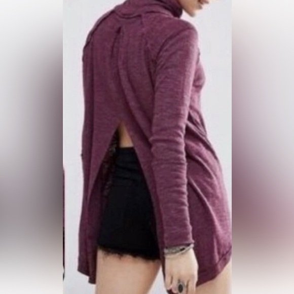 Free People We the Free split back turtle neck long sleeve top plum size medium - Picture 3 of 10